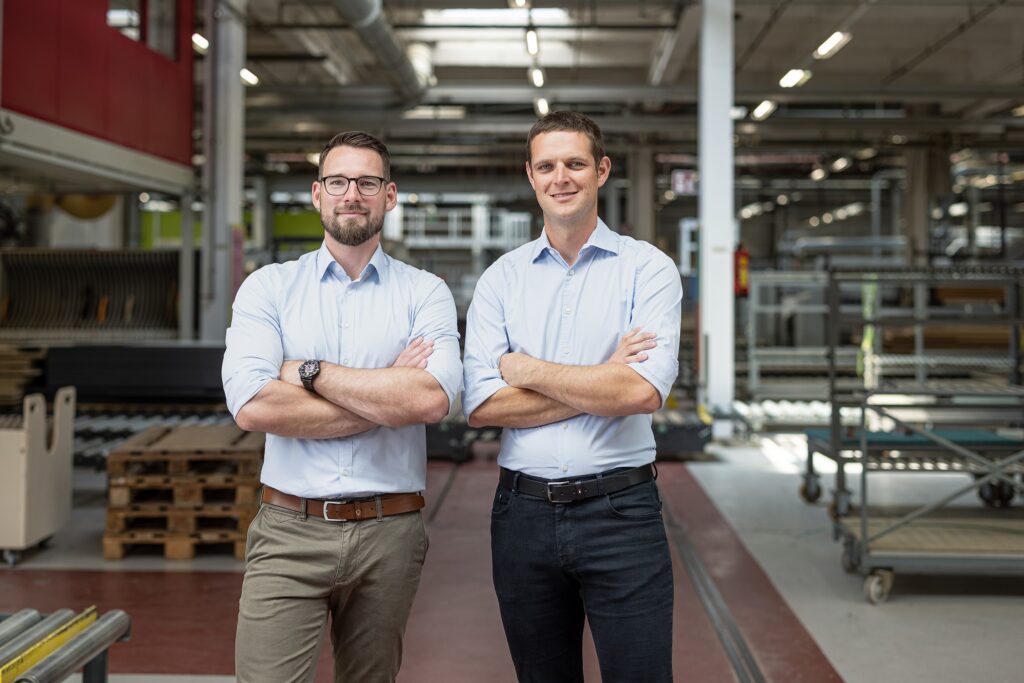 Geschäftsführung der hali GmbH im Werksgebäude